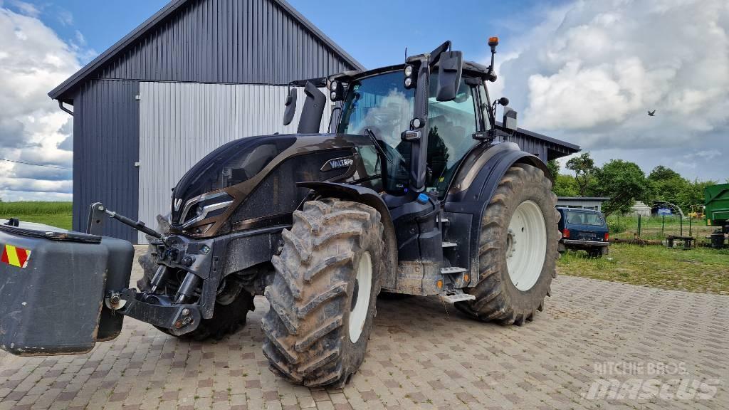 Valtra Q 305 الجرارات