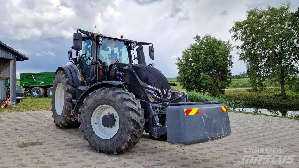 Valtra Q 305 الجرارات