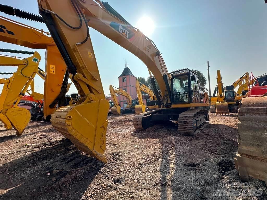 CAT 336 D2 حفارات زحافة