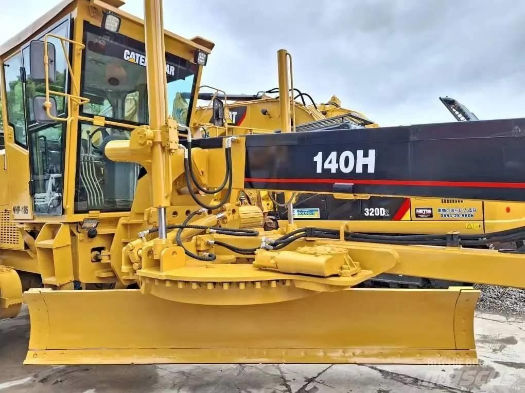 CAT 140H معدات تمهيد الطرق