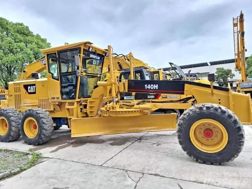 CAT 140H معدات تمهيد الطرق