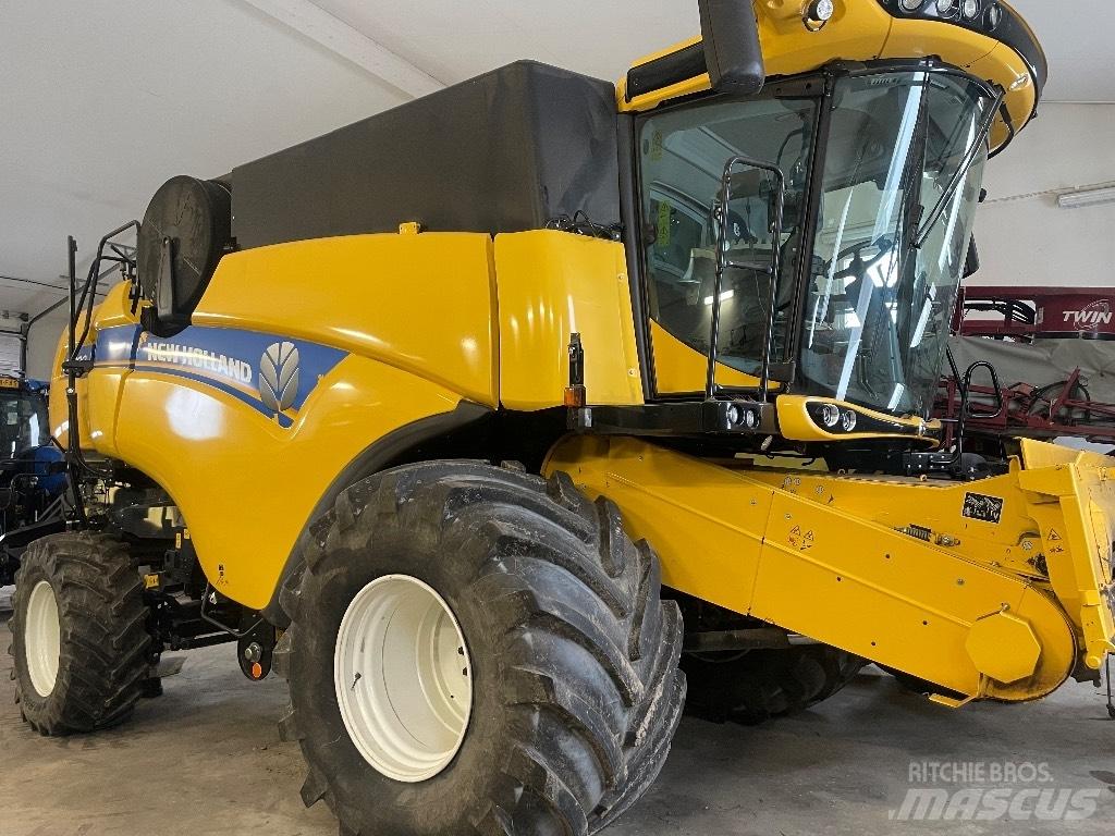 New Holland CX7.80 حصادات
