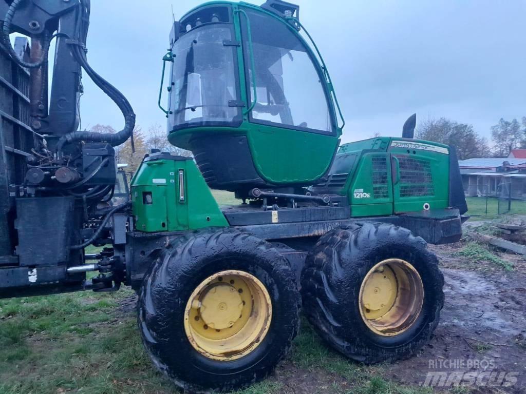 John Deere 1210 E شاحنات