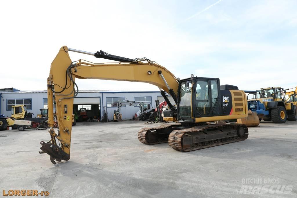 CAT 320 EL حفارات زحافة