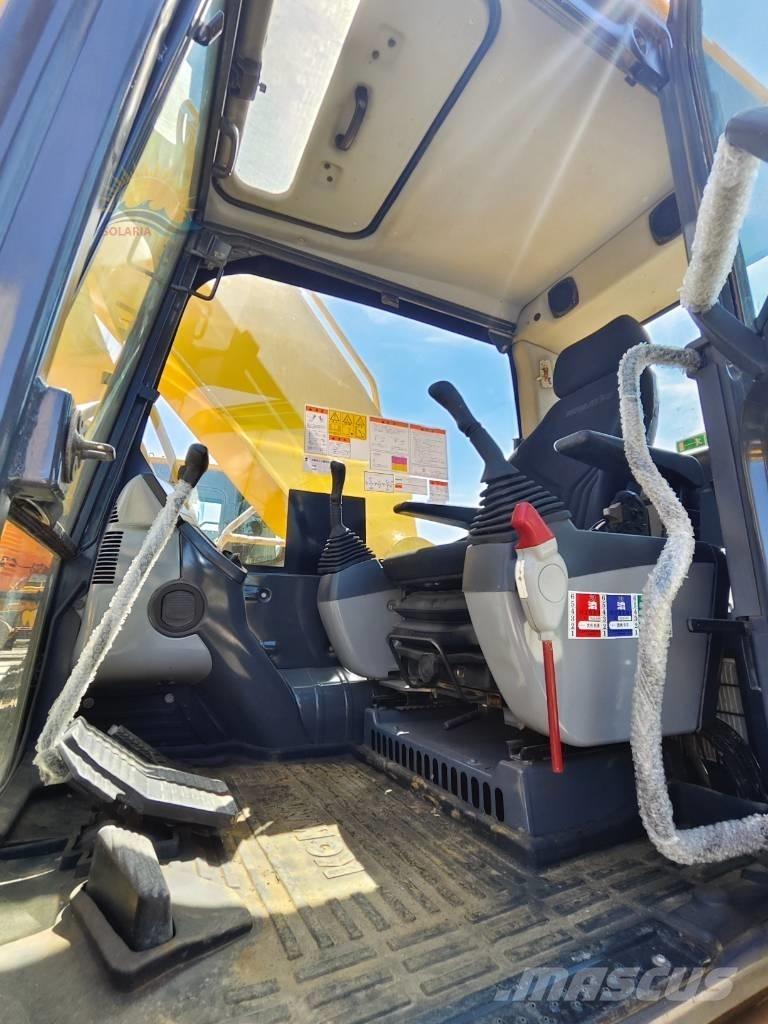 Komatsu PC 220-8 حفارات زحافة