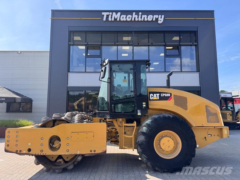 CAT CP 68 B ضاغطات التربة