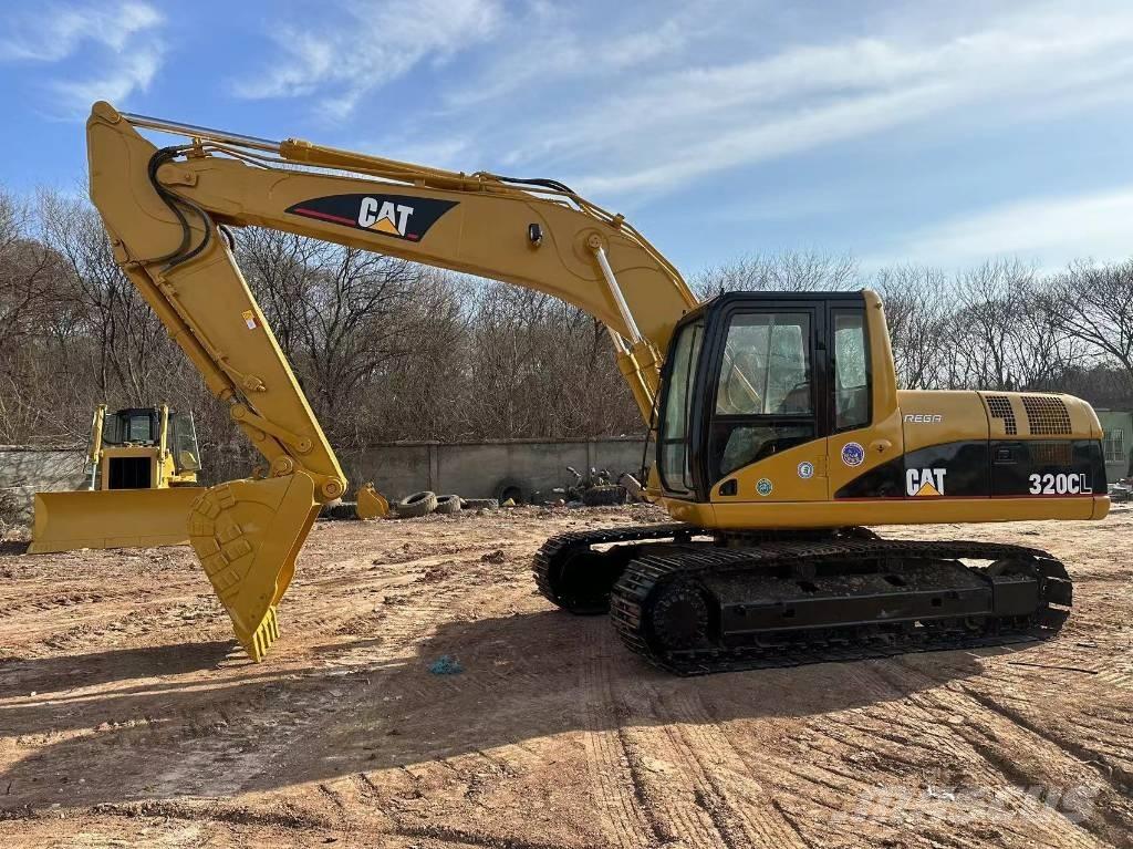 CAT 320 C L حفارات زحافة