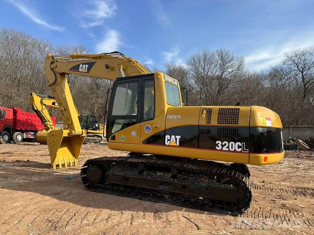 CAT 320 C L حفارات زحافة