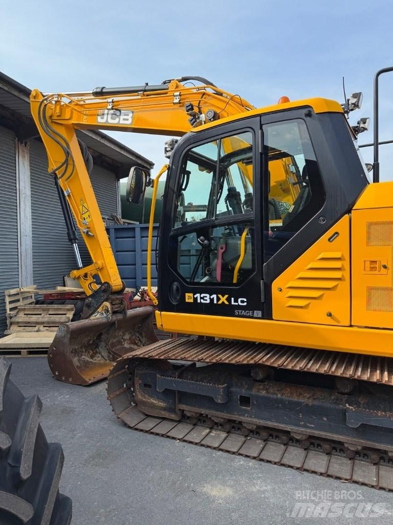 JCB 131X L SV حفارات زحافة