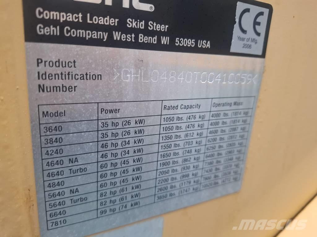 Gehl 4840 لوادر انزلاقية التوجيه