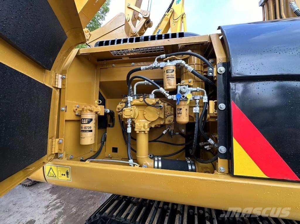 CAT 329 D حفارات زحافة