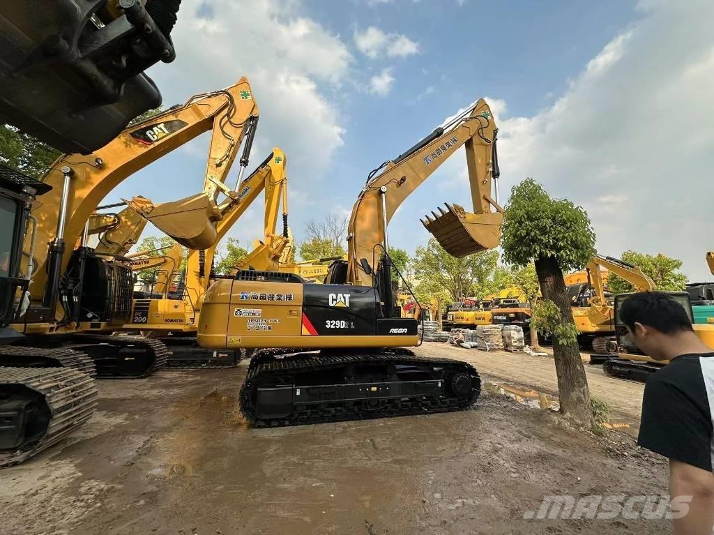 CAT 329 D حفارات زحافة