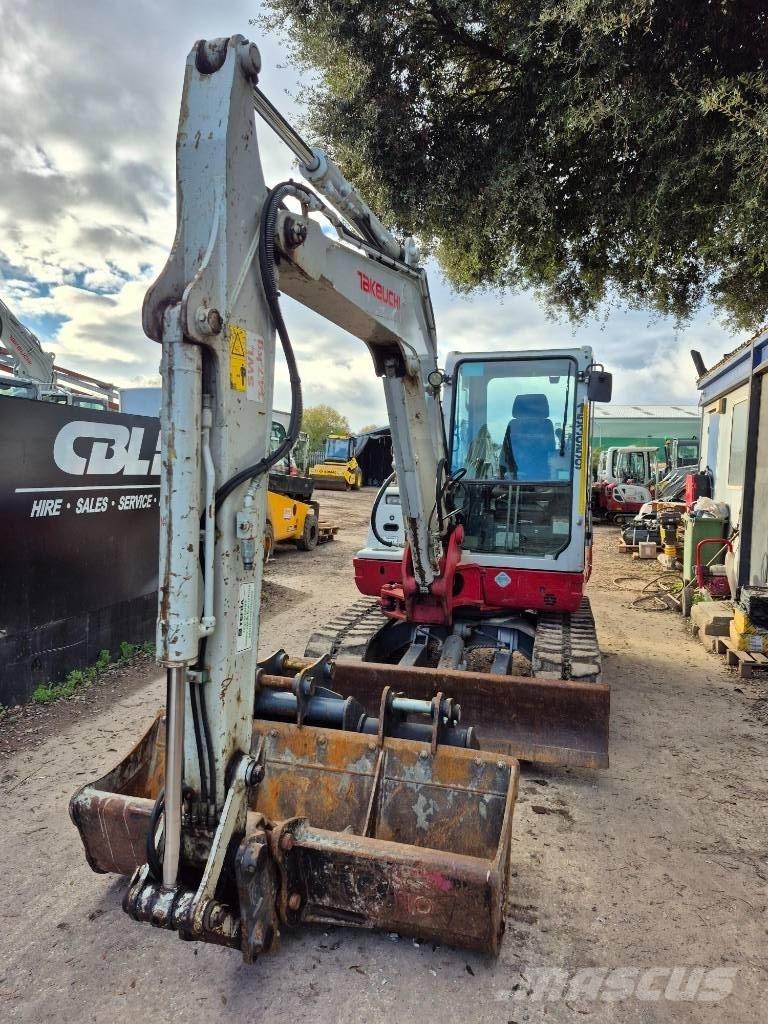 Takeuchi TB250 حفارات صغيرة أقل من 7 طن (حفارات صغيرة)