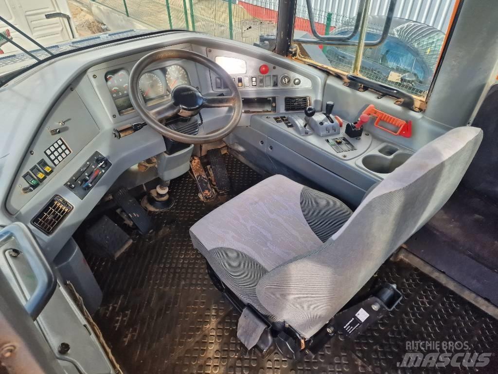 Volvo A 25 D ساحبات مفصلية