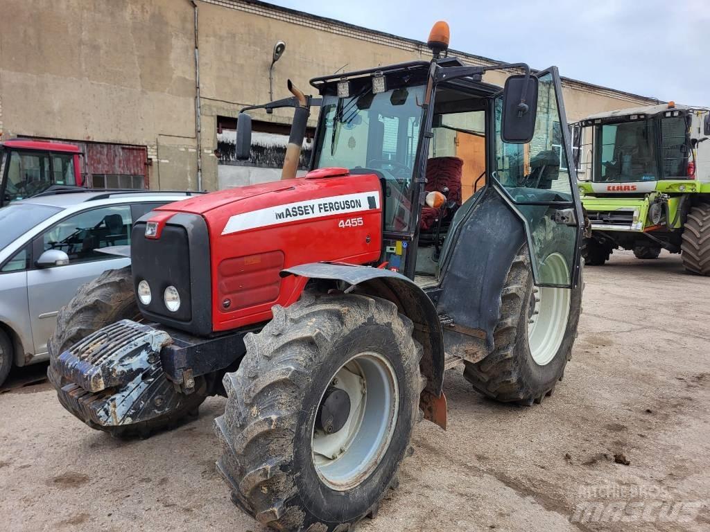 Massey Ferguson 4455 الجرارات