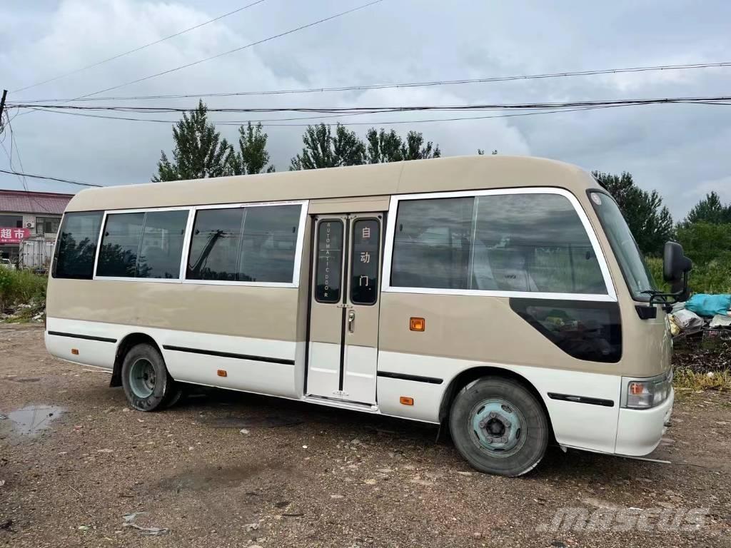 Toyota Coaster Bus حافلة صغيرة