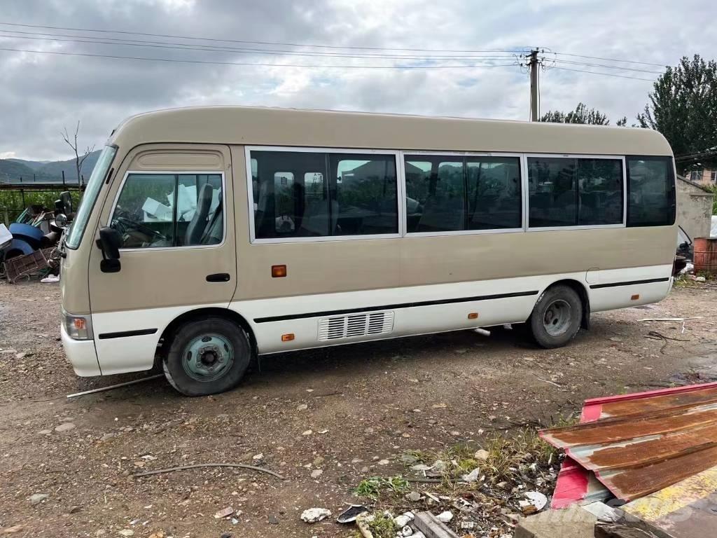 Toyota Coaster Bus حافلة صغيرة