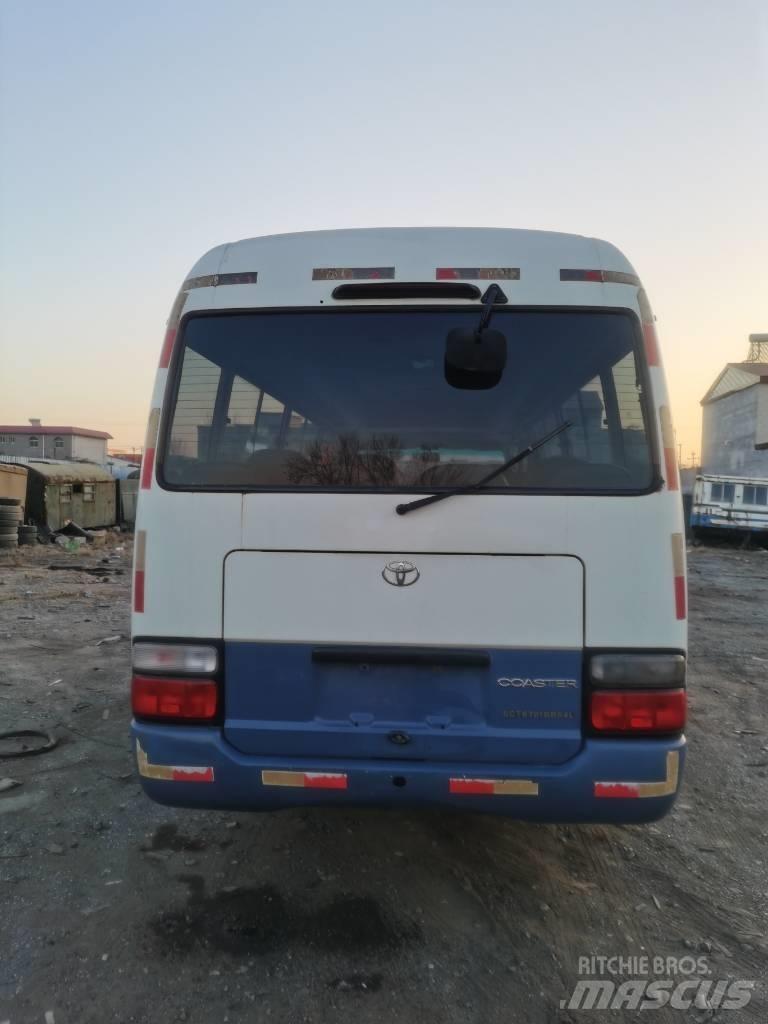 Toyota Coaster Bus حافلة صغيرة
