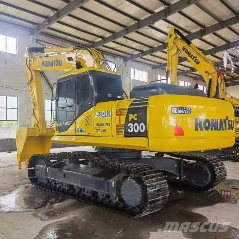 Komatsu PC300-7 حفارات زحافة