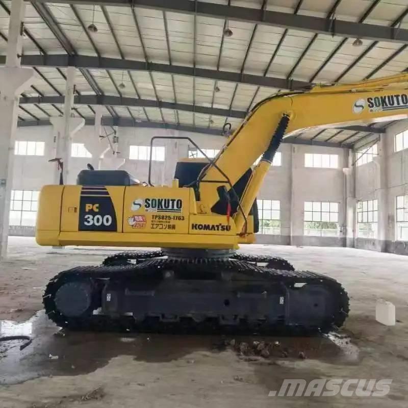 Komatsu PC300-7 حفارات زحافة