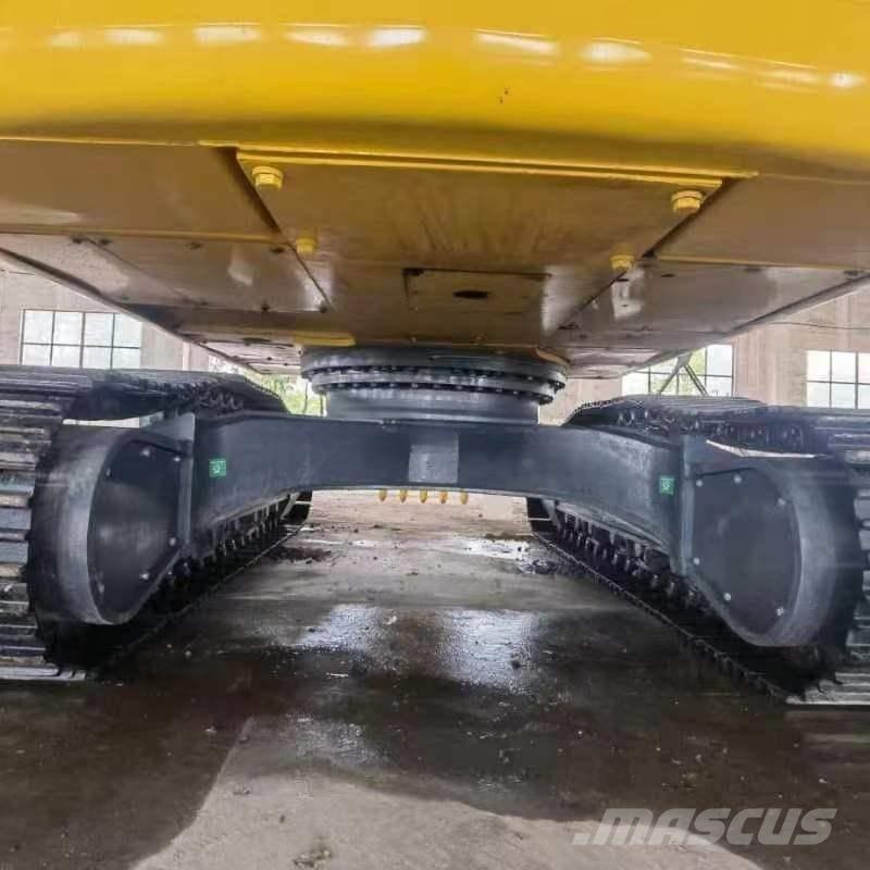 Komatsu PC300-7 حفارات زحافة