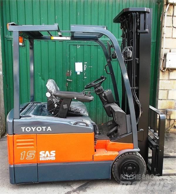 Toyota 7 FBEF 15 شاحنات ذات رافعات شوكية تعمل بالكهرباء