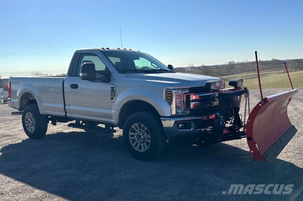 Ford F 250 XLT SD أخرى