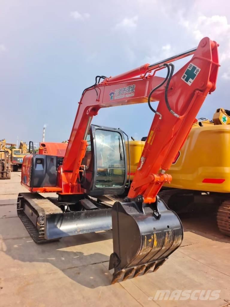 Hitachi ZX 70 حفارات وسط 7 طن - 12 طن
