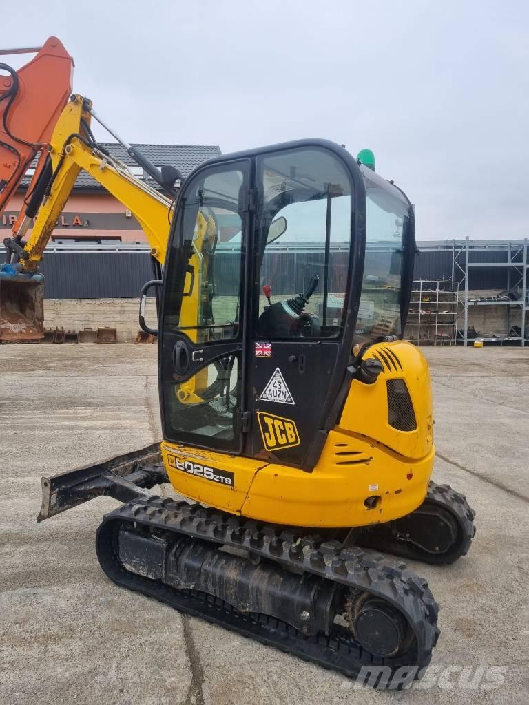 JCB 8025 حفارات صغيرة أقل من 7 طن (حفارات صغيرة)