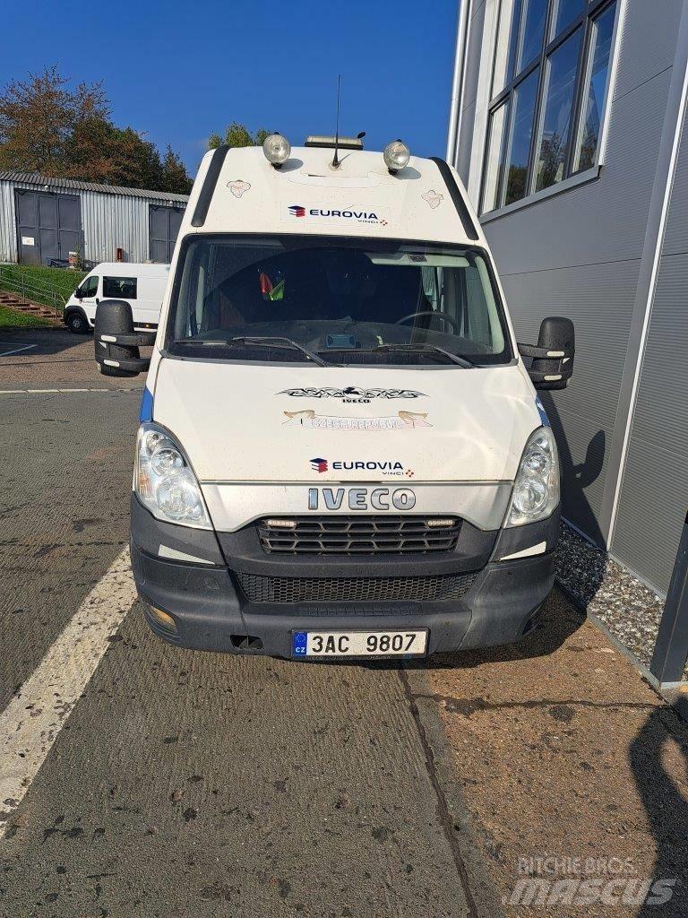 Iveco Daily 50C15V شاحنة مقفلة