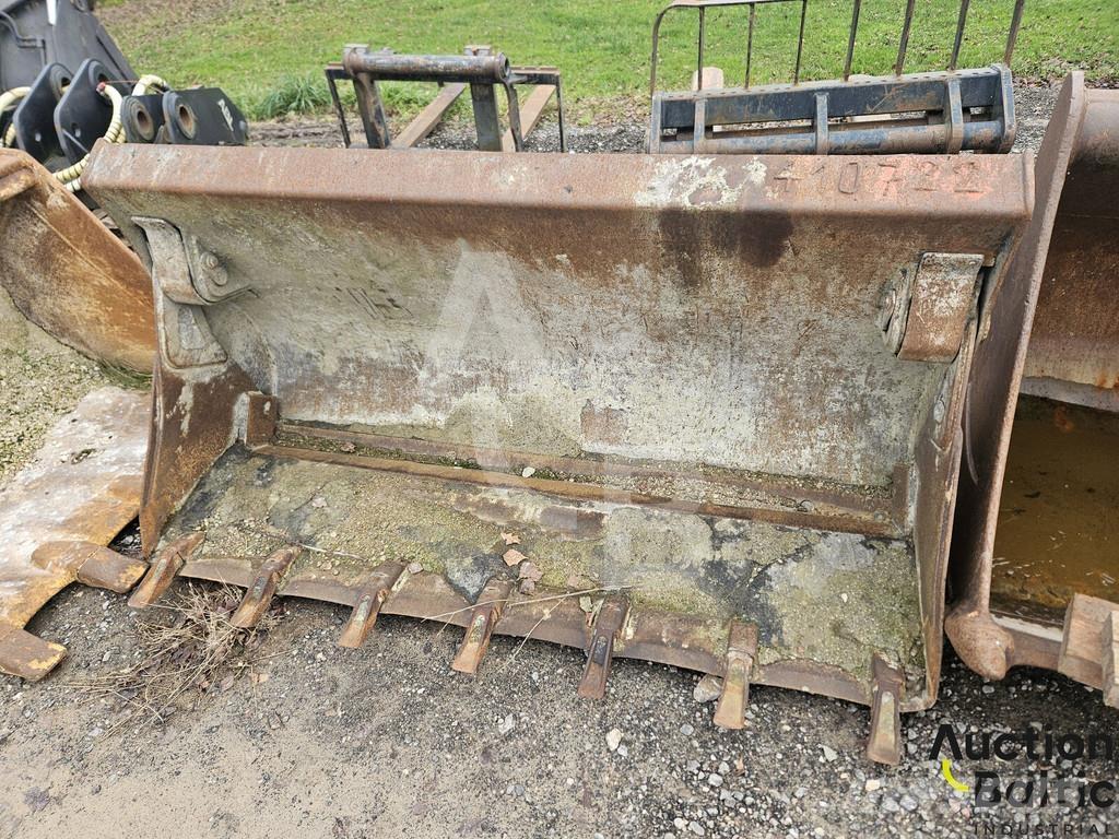 Crocodile bucket دلاء