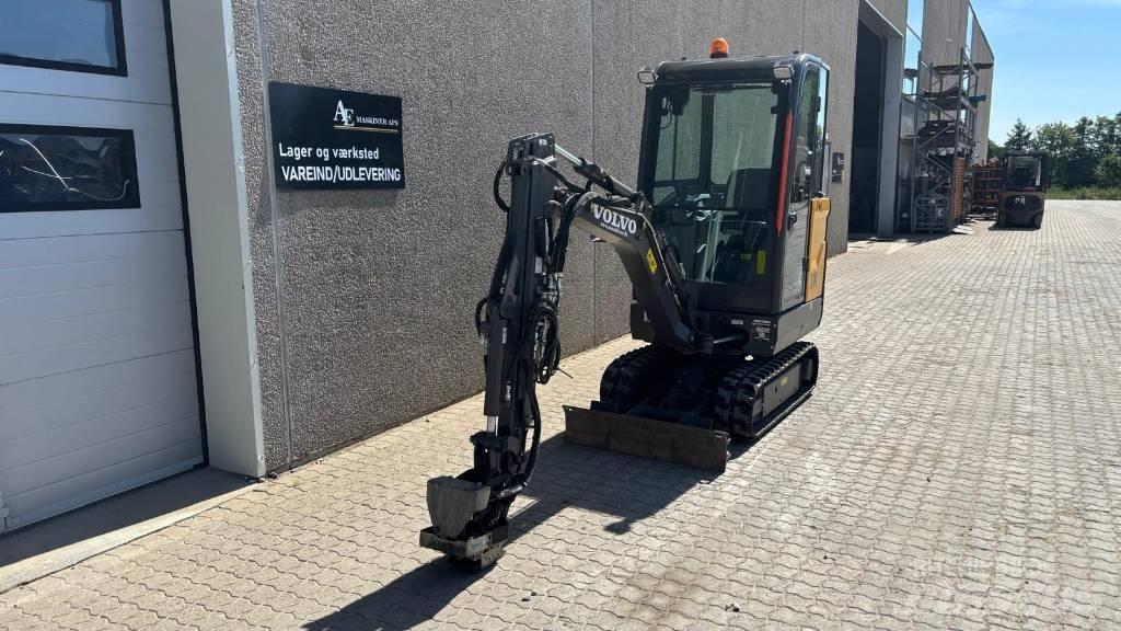 Volvo EC 18 E حفارات صغيرة أقل من 7 طن (حفارات صغيرة)