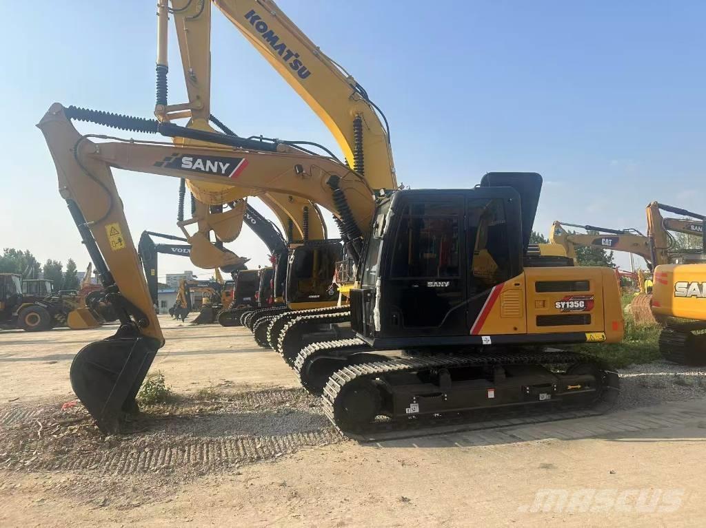 Sany SY 135 C حفارات زحافة