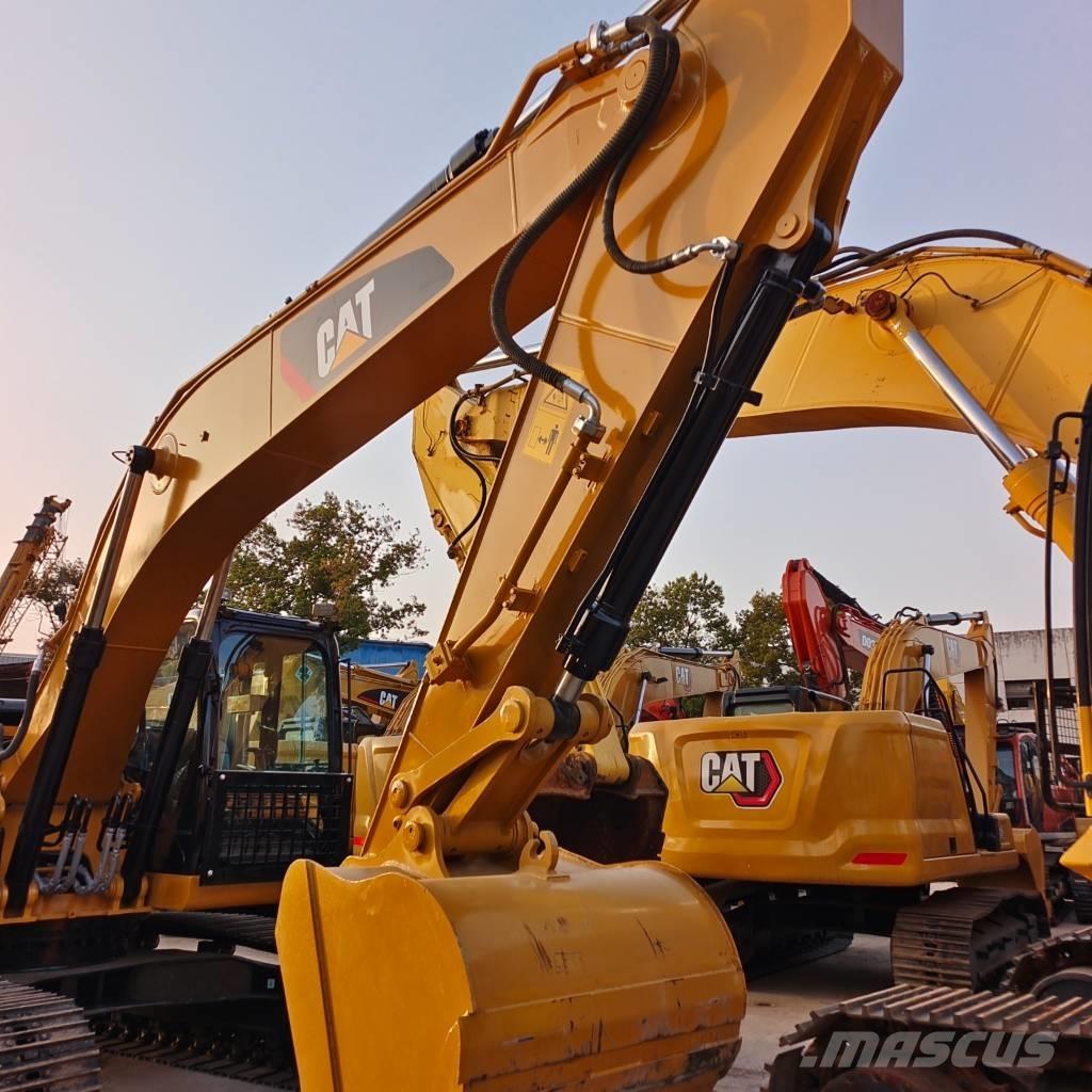 CAT 320 D L حفارات زحافة