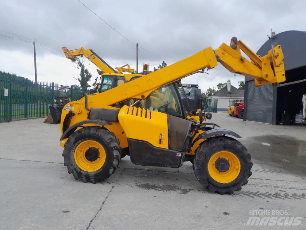 JCB 531-70 مناولات متداخلة