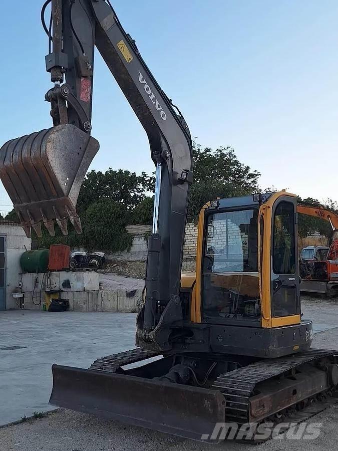 Volvo ECR88PLUS حفارات وسط 7 طن - 12 طن