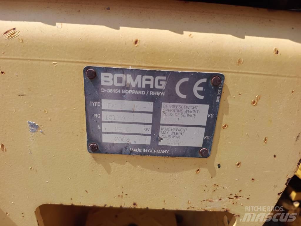 Bomag BW 120 AD-3 مداحل ثنائية الاسطوانة