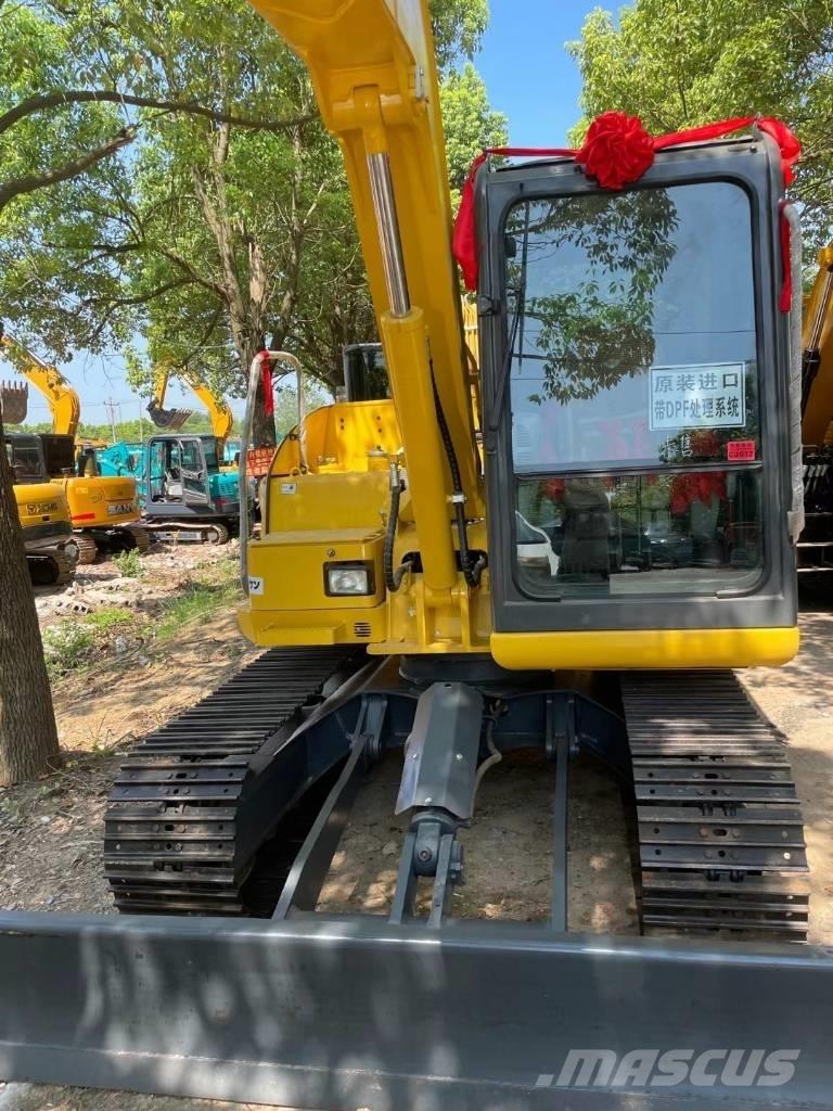 Komatsu PC70-8 حفارات وسط 7 طن - 12 طن