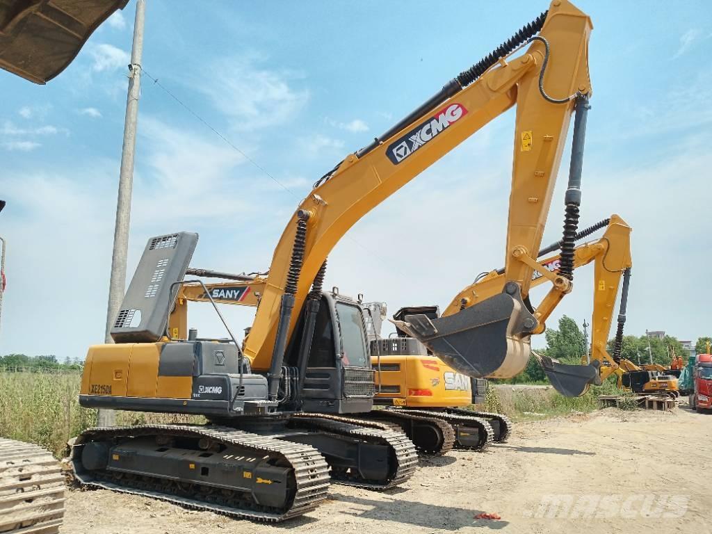 XCMG XE 215 DA حفارات زحافة
