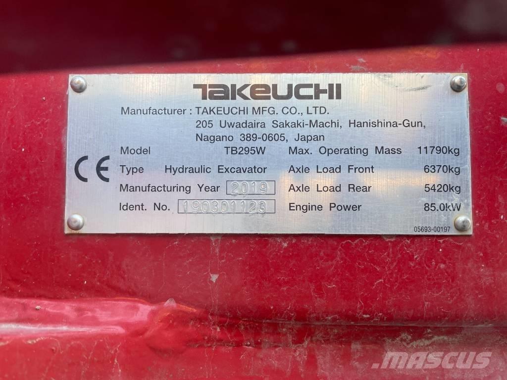 Takeuchi TB 295 W حفارات بعجل