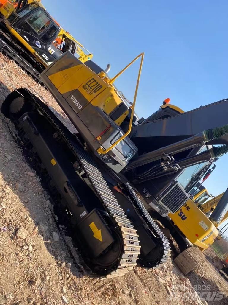 Volvo EC 210 D حفارات زحافة