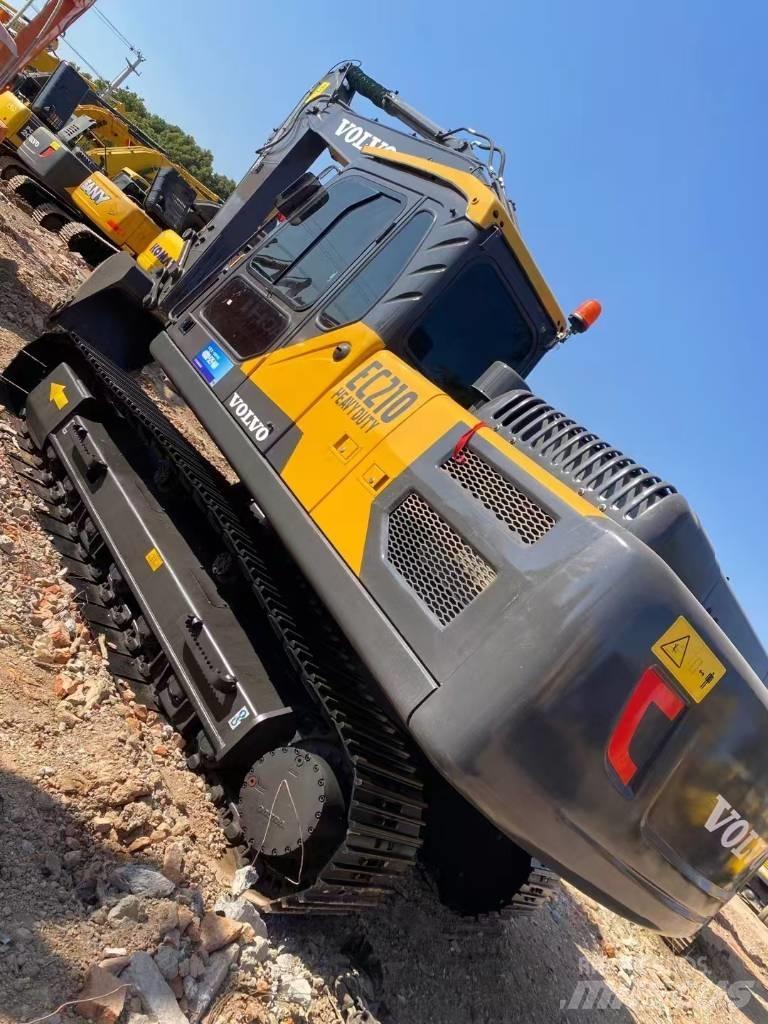 Volvo EC 210 D حفارات زحافة