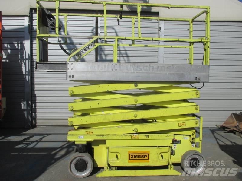 JLG 2630 ES رافعات مقصية الشكل