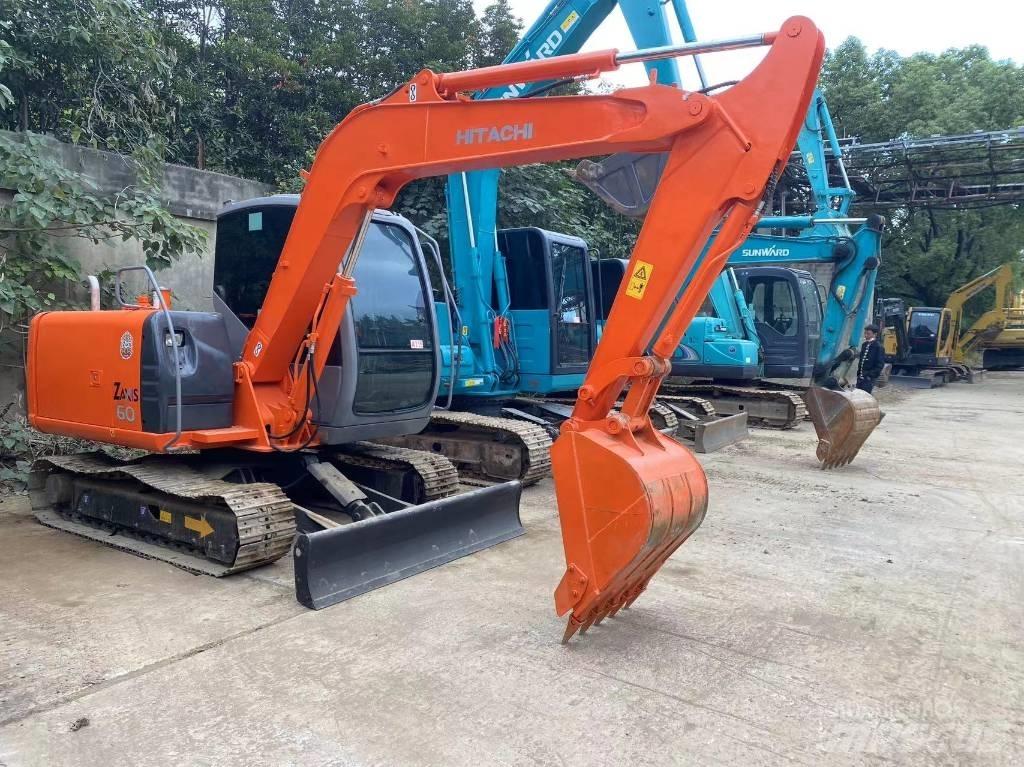 Hitachi ZX 60 حفارات زحافة