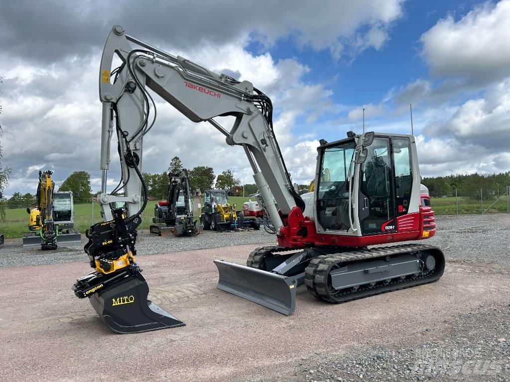 Takeuchi TB290 حفارات وسط 7 طن - 12 طن