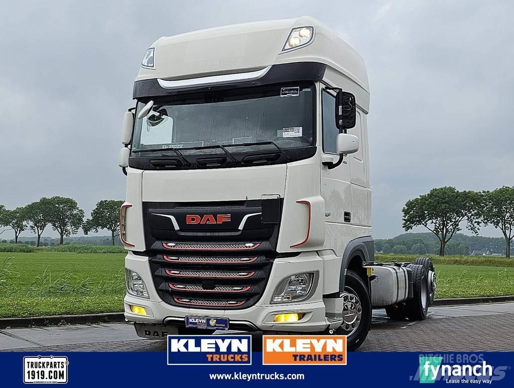 DAF XF 480 شاحنات بمقصورة وهيكل