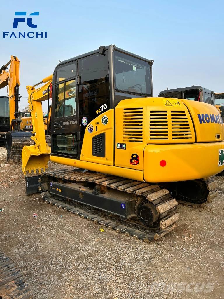 Komatsu PC 700 LC-8 حفارات زحافة