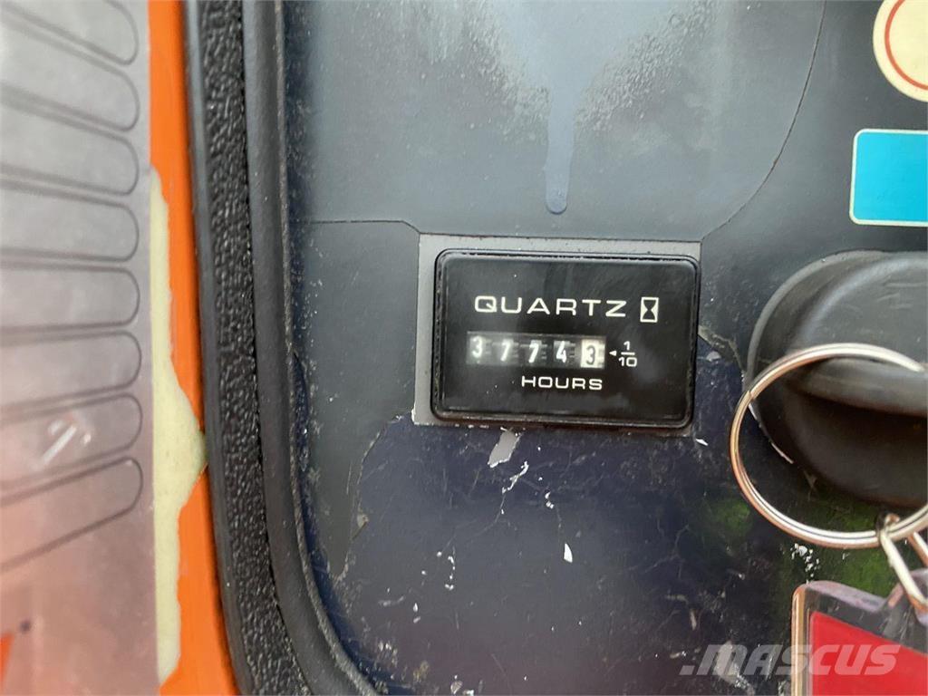 JLG 800AJ رافعات سلة مفصلية