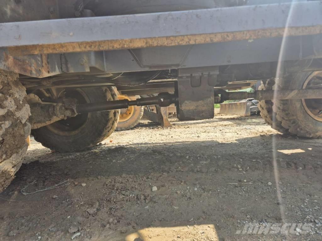 Volvo EW 145 حفارات بعجل