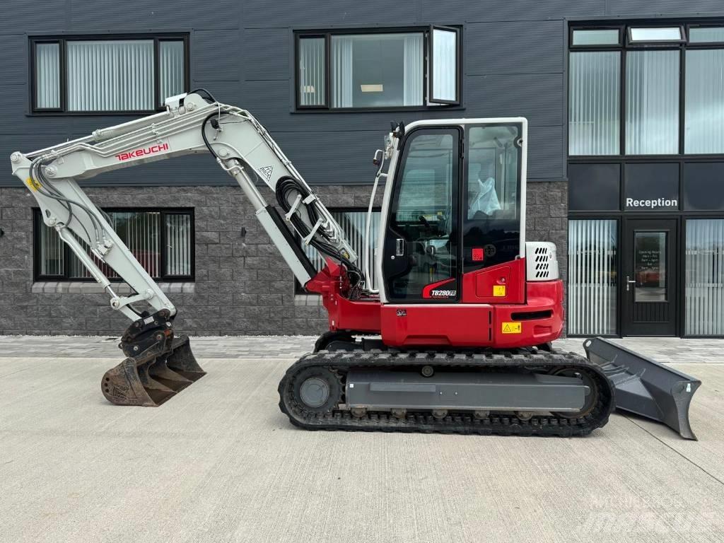 Takeuchi TB 280 FR حفارات وسط 7 طن - 12 طن